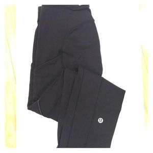 Lululemon crop size 4.
